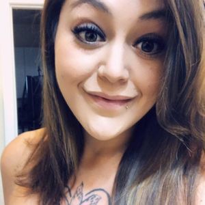 Meet your Posher, Cortney d